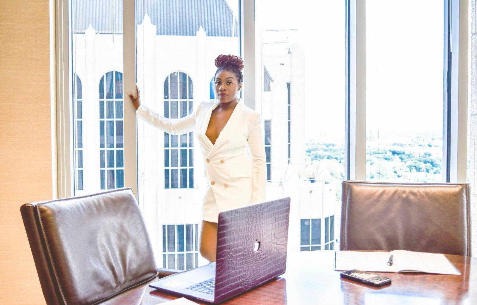 Documents financiers et analyse de ratios sur un bureau